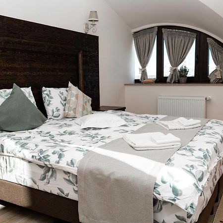 Vatra Boiereasca Bed & Breakfast คาชิกา ภายนอก รูปภาพ