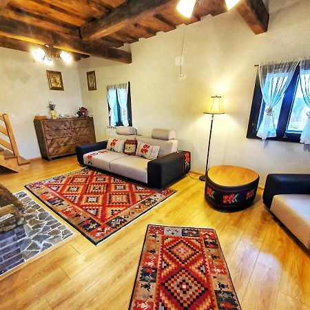Vatra Boiereasca Bed & Breakfast คาชิกา ภายนอก รูปภาพ