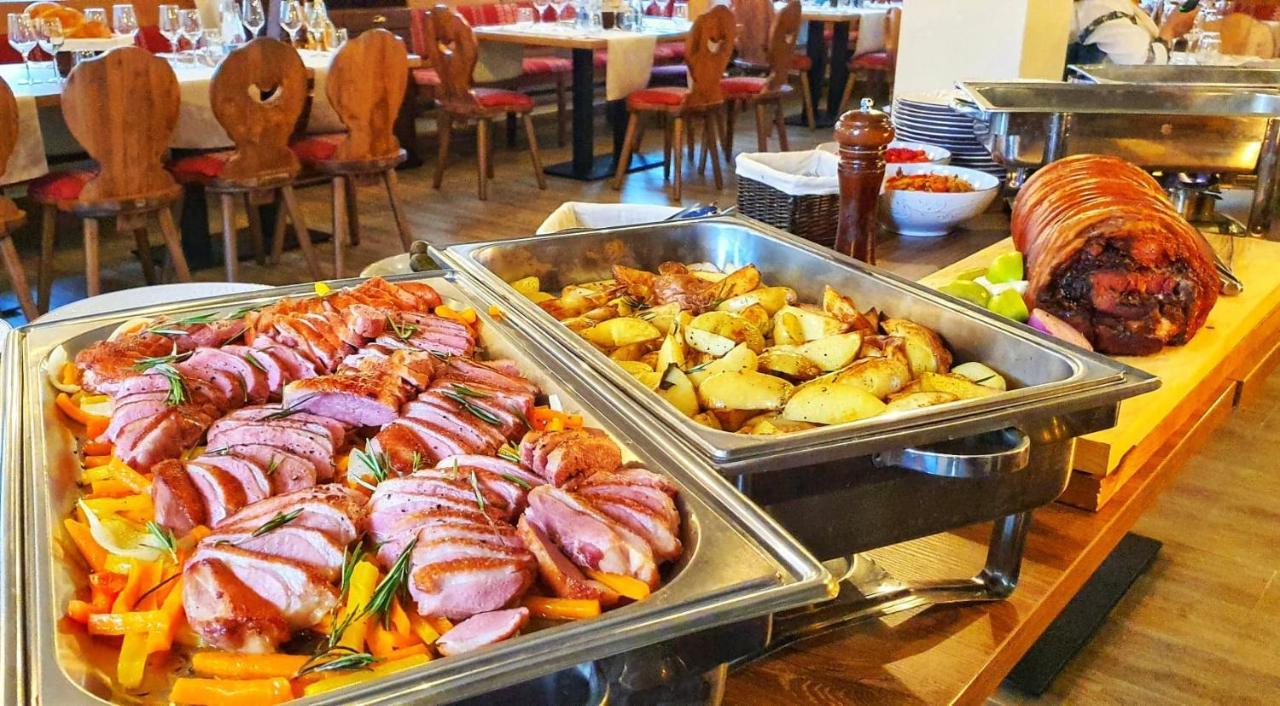 Vatra Boiereasca Bed & Breakfast คาชิกา ภายนอก รูปภาพ