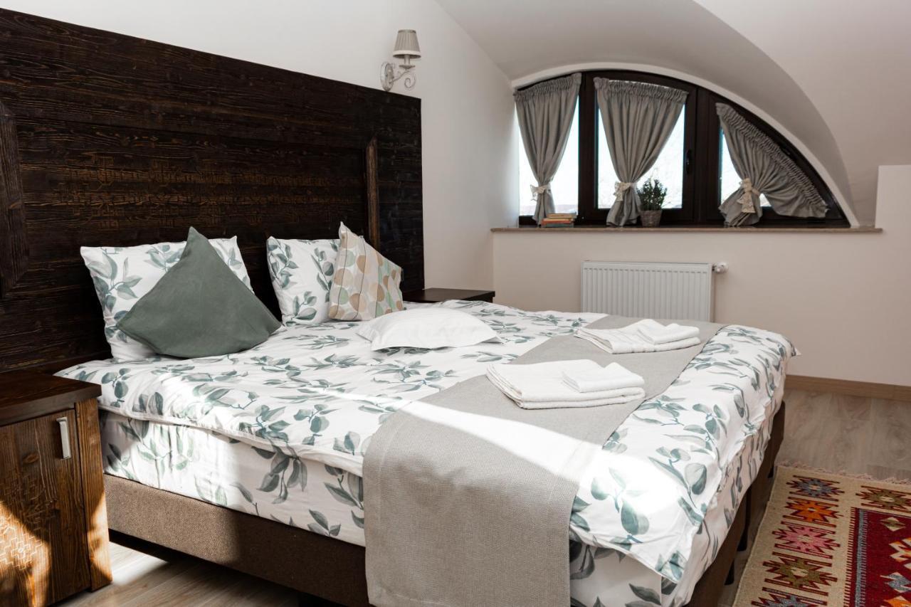 Vatra Boiereasca Bed & Breakfast คาชิกา ภายนอก รูปภาพ