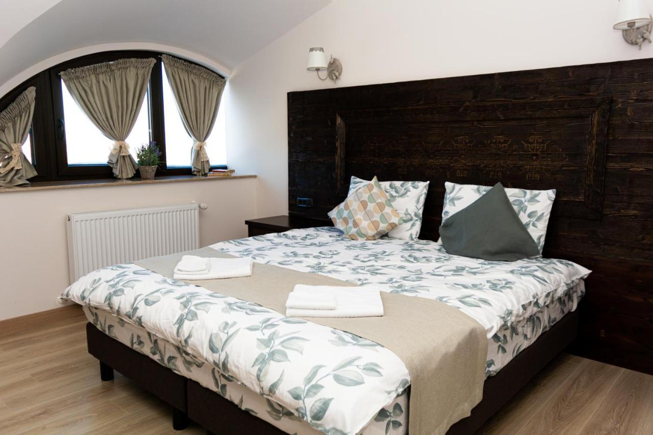 Vatra Boiereasca Bed & Breakfast คาชิกา ภายนอก รูปภาพ