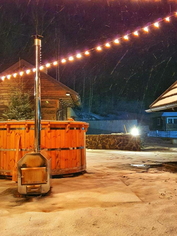 Vatra Boiereasca Bed & Breakfast คาชิกา ภายนอก รูปภาพ