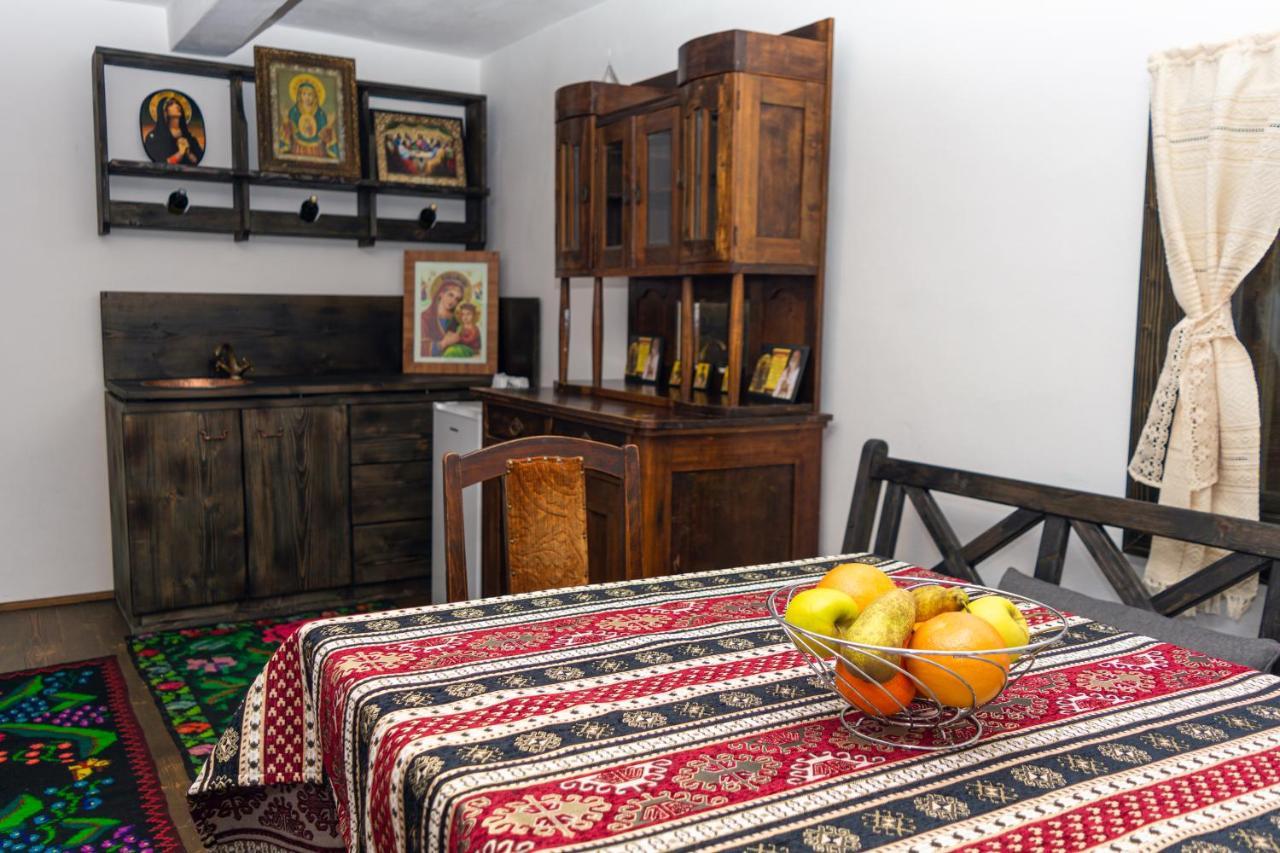 Vatra Boiereasca Bed & Breakfast คาชิกา ภายนอก รูปภาพ