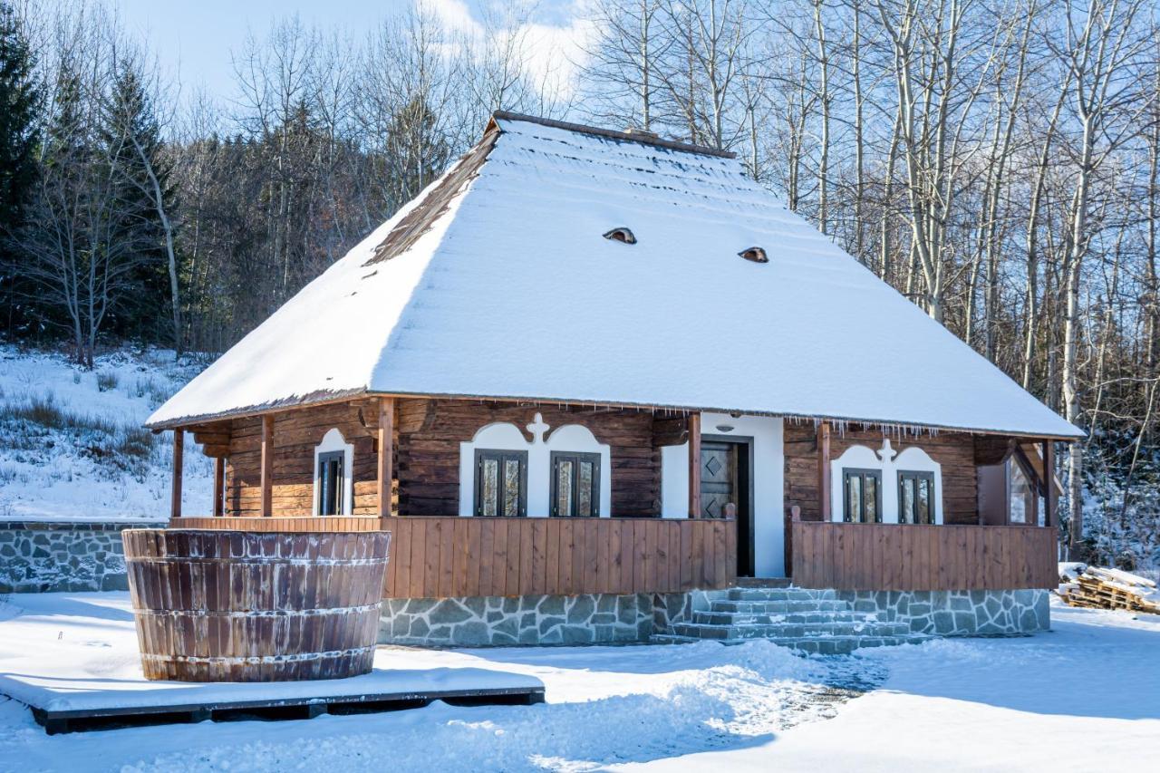 Vatra Boiereasca Bed & Breakfast คาชิกา ภายนอก รูปภาพ